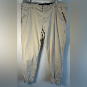 RW&Co Men’s Slim Fit Jogger Pants Size 40 White Stretch Casual Pants Zip Pockets